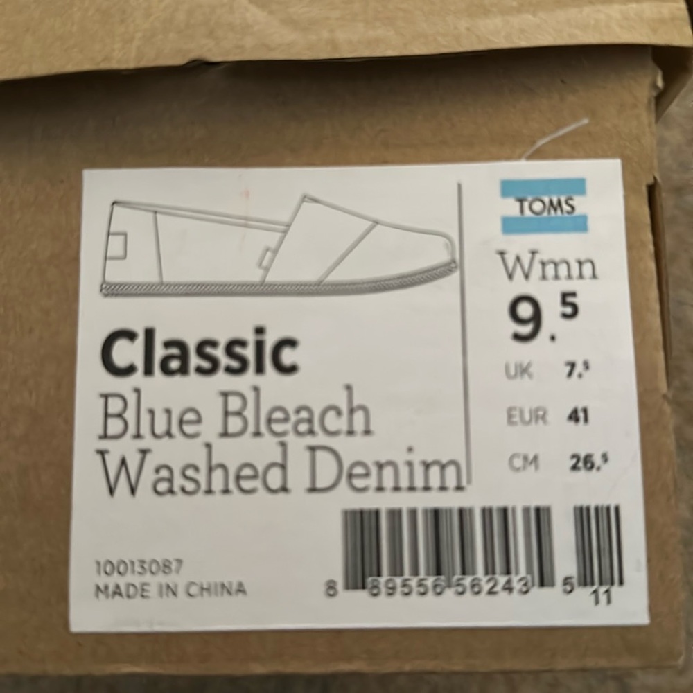 Classic blue bleach washed denim 9.5